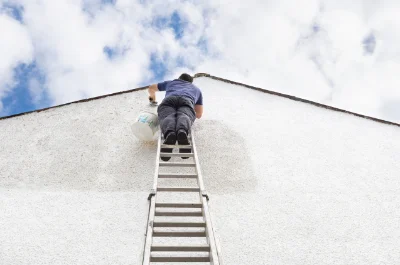 Peinture extérieure à Cucuron — façades et ravalement